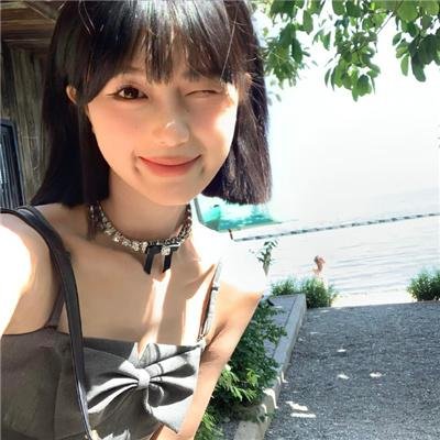 诺娜和埃斯特